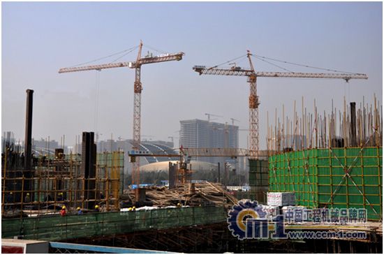 川建塔機(jī)參與施工成都高端綜合體項(xiàng)目